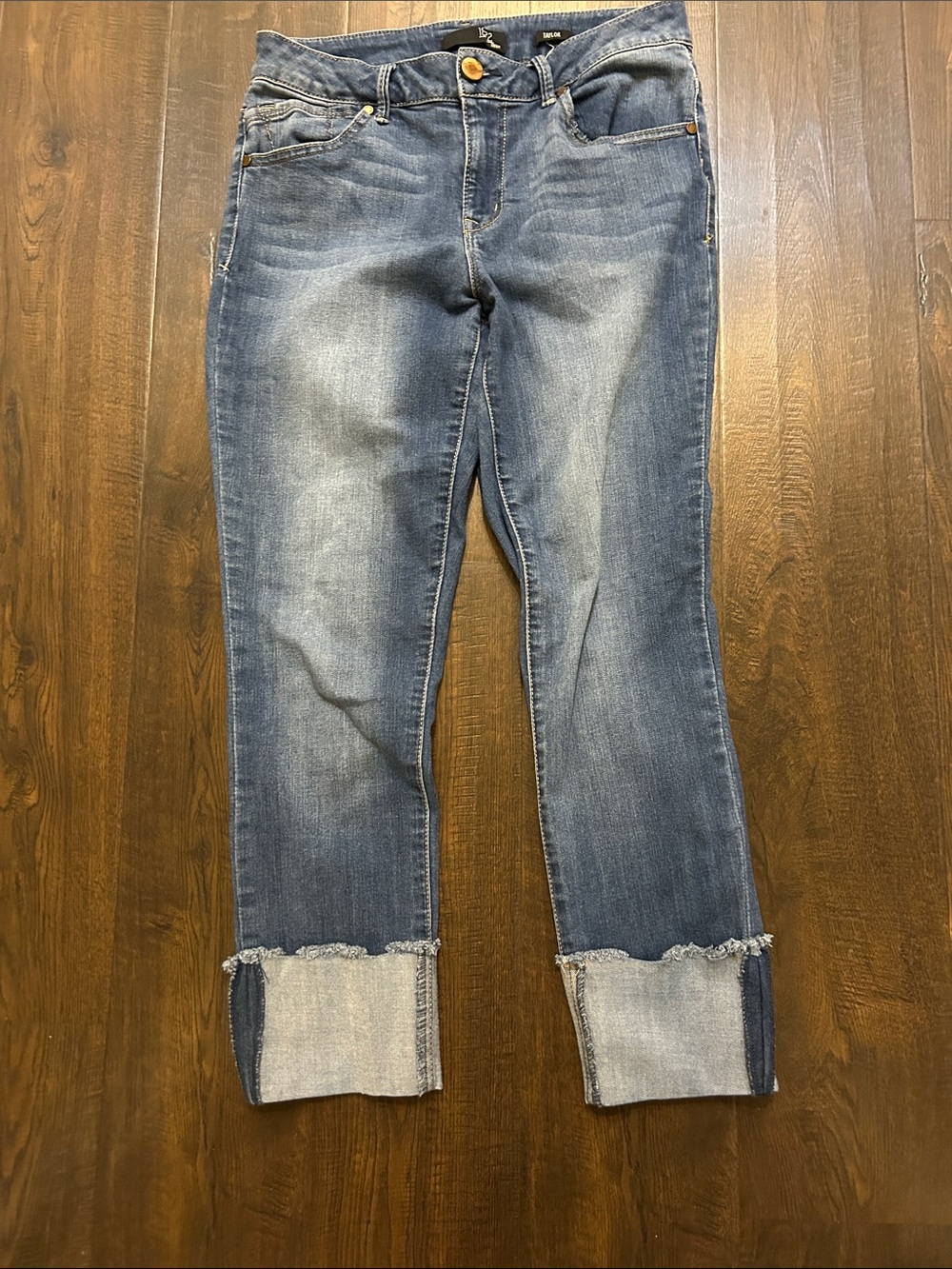 Taylor Women's Washed Blue Cropped Jeans with Frayed Cuffs